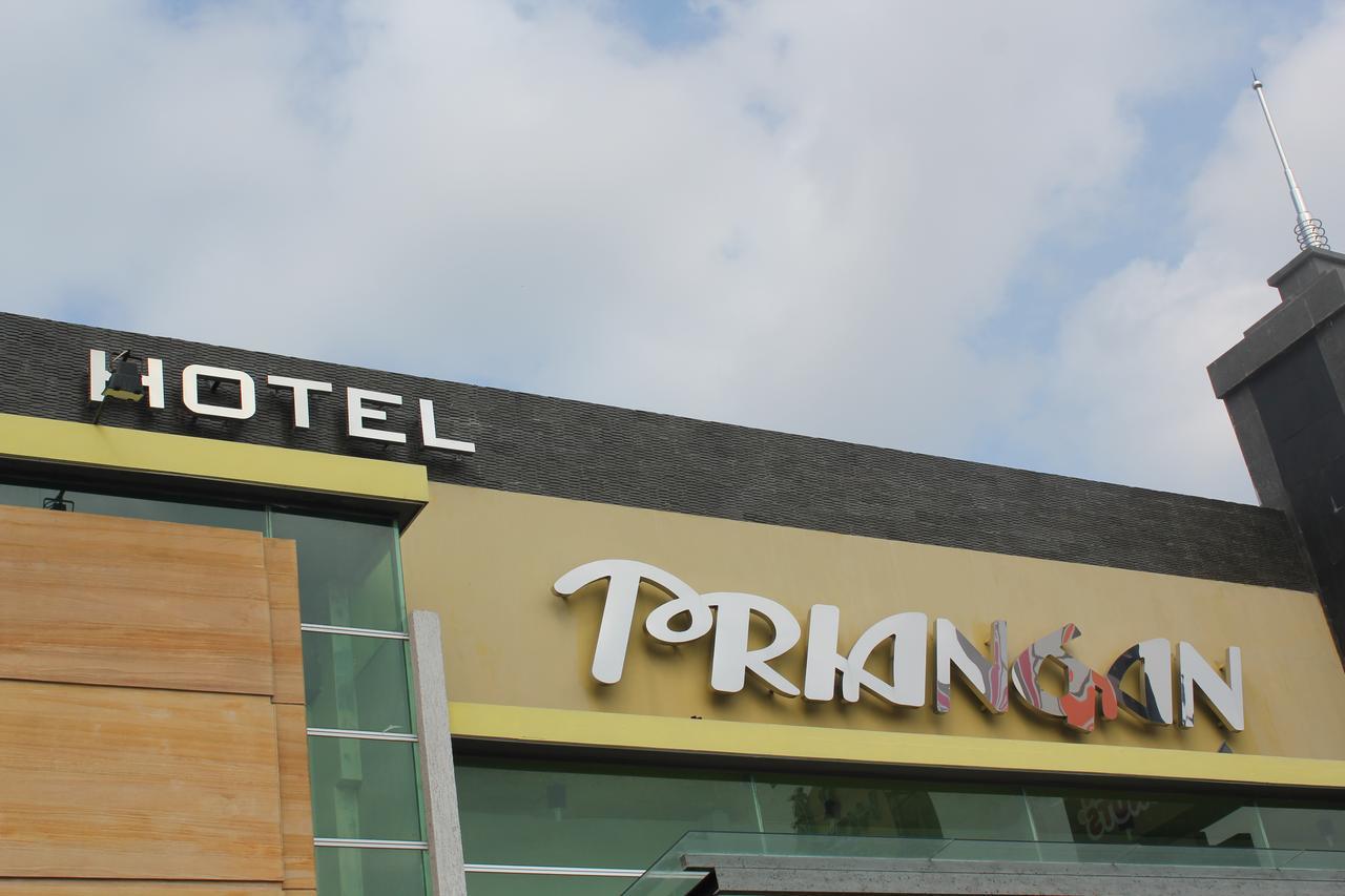 Hotel Priangan 井里汶 外观 照片